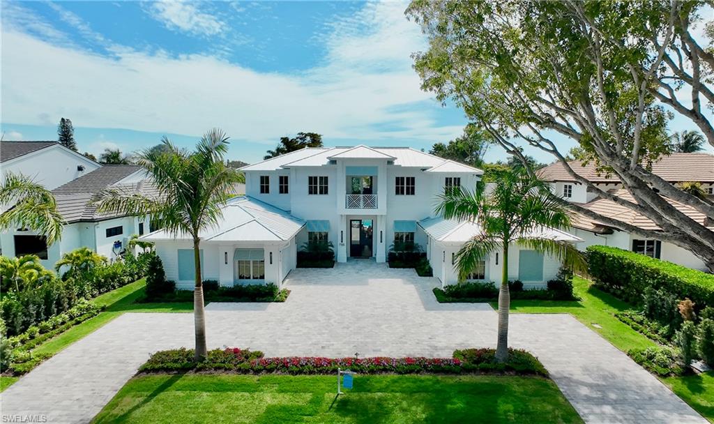 MOORINGS - Residential