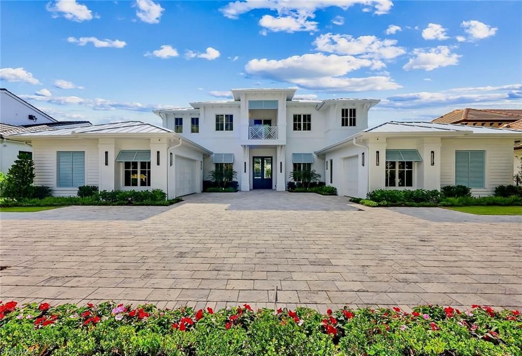 Photo of 788 Riviera DR, NAPLES, FL 34103 (MLS # 226001010)