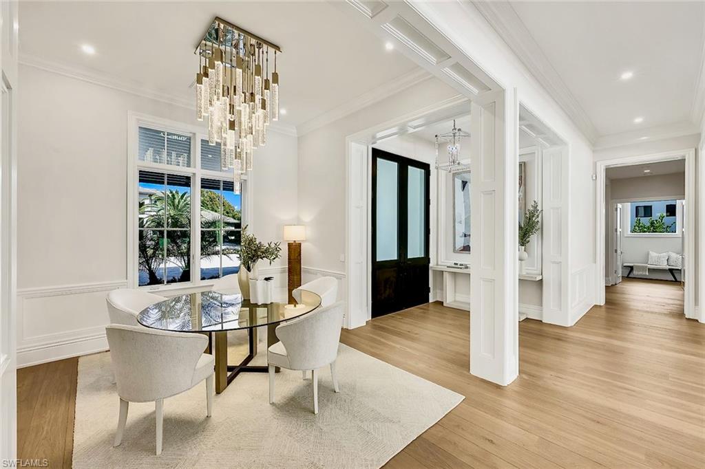 MOORINGS - Residential