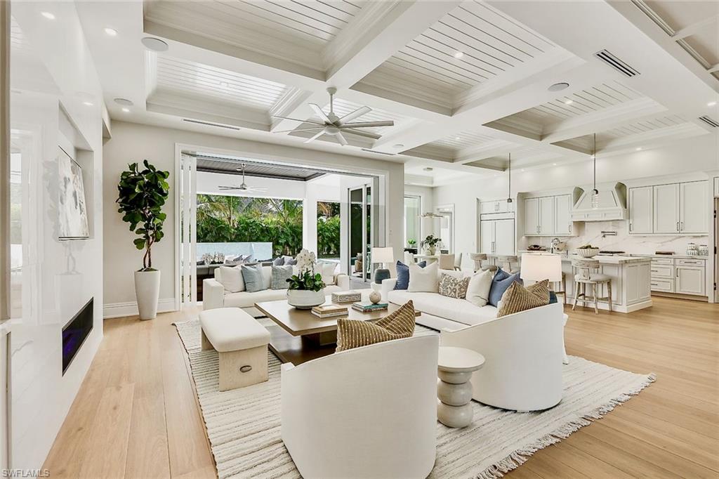 MOORINGS - Residential