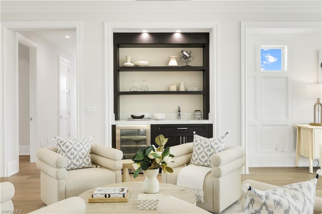 MOORINGS - Residential