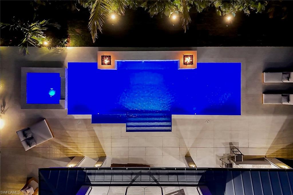 MOORINGS - Residential