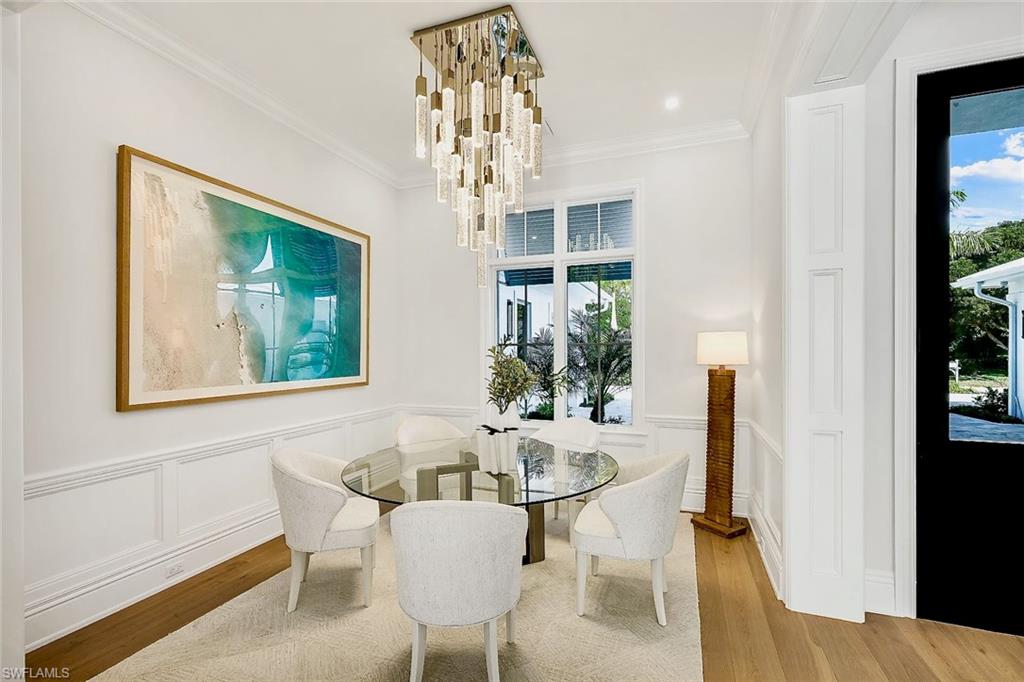 MOORINGS - Residential