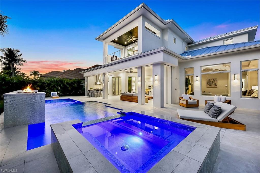 MOORINGS - Residential