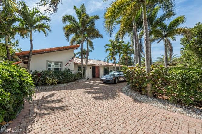 OLDE NAPLES - Residential