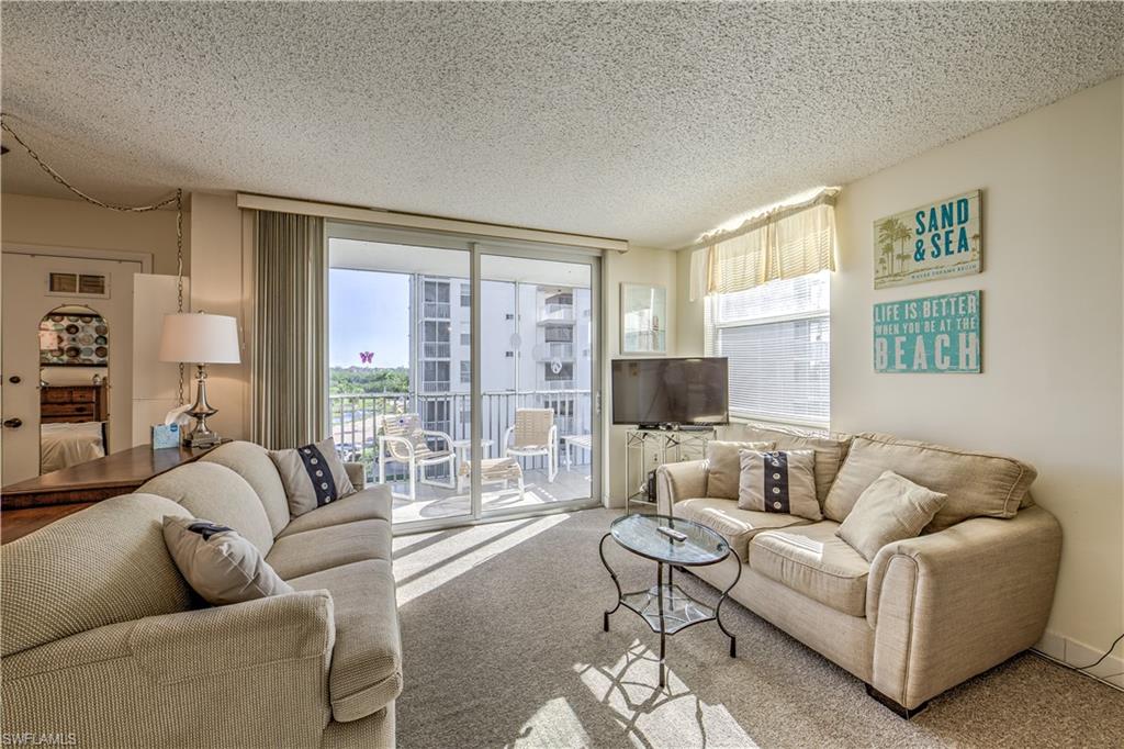 BEACH & TENNIS CLUB - Residential