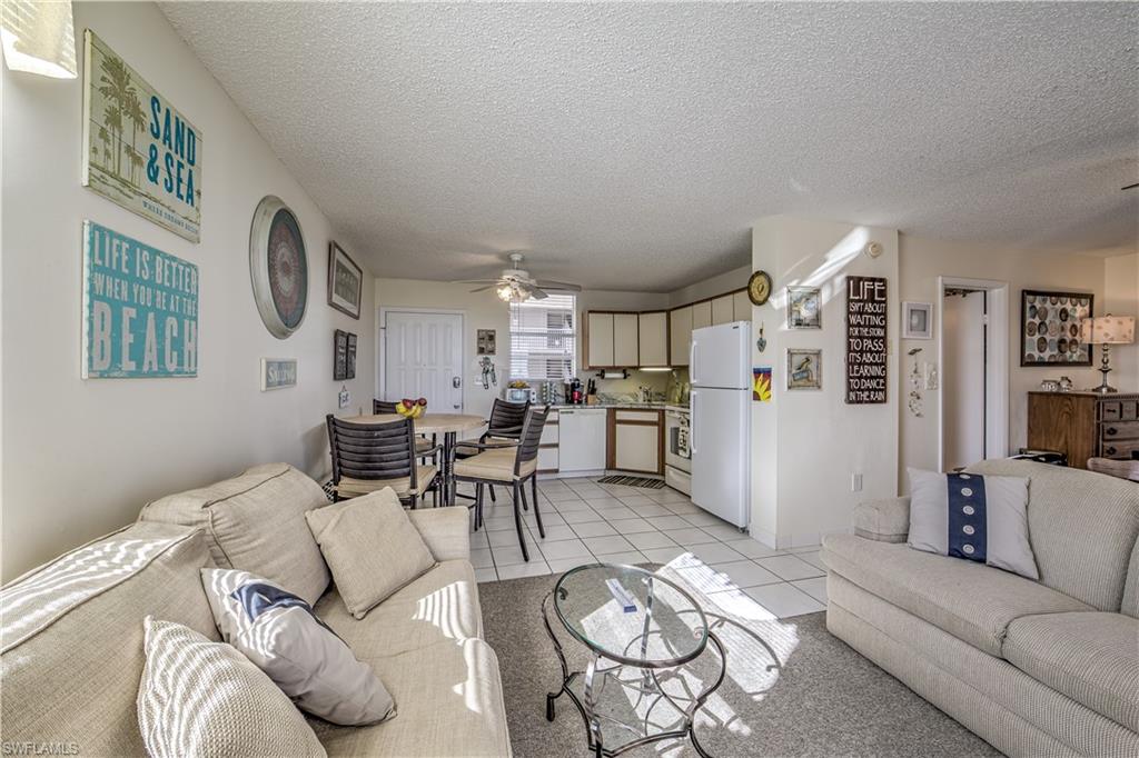 BEACH & TENNIS CLUB - Residential