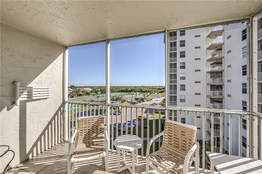 BEACH & TENNIS CLUB - Residential