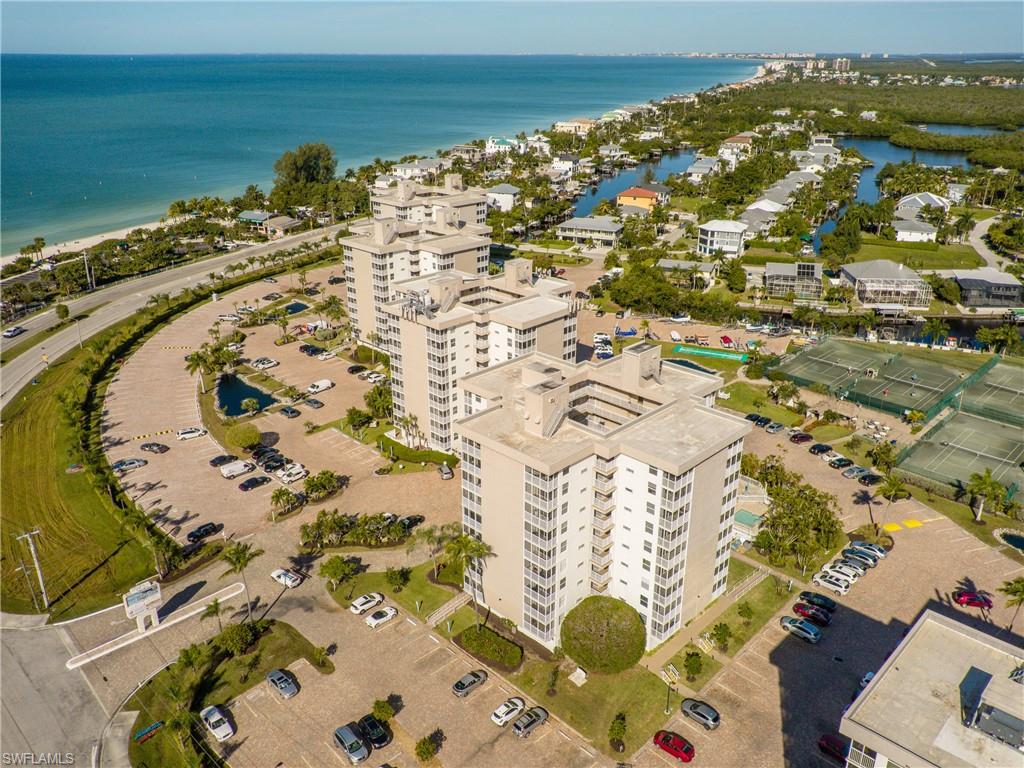 BEACH & TENNIS CLUB - Residential