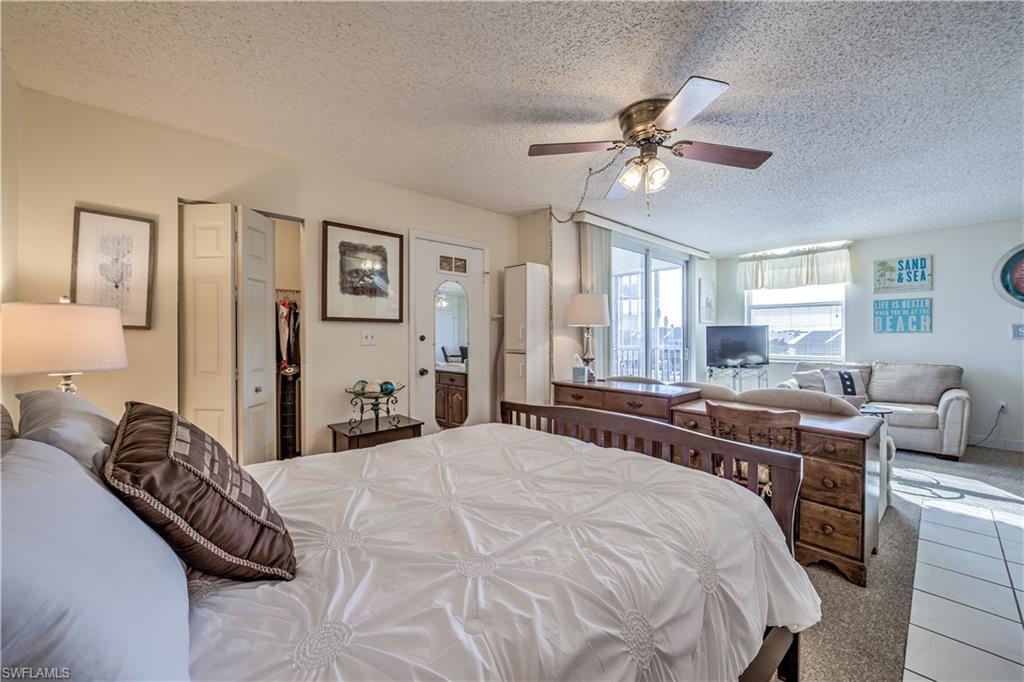 BEACH & TENNIS CLUB - Residential