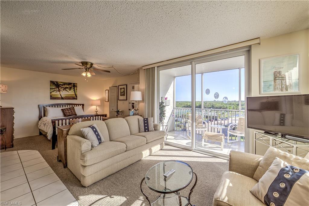 BEACH & TENNIS CLUB - Residential