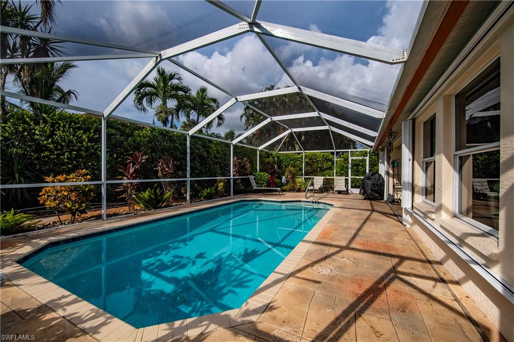 FOUNTAIN LAKES - Residential