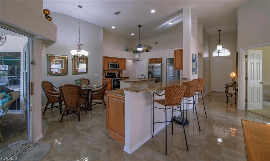 FOUNTAIN LAKES - Residential