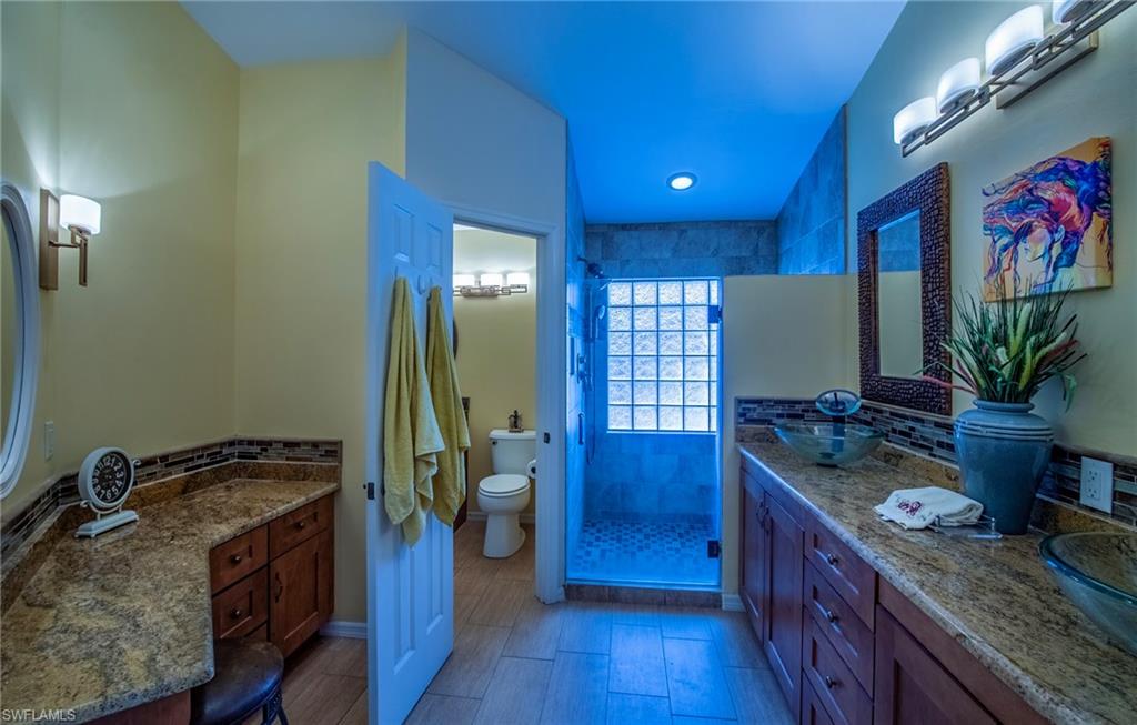 FOUNTAIN LAKES - Residential