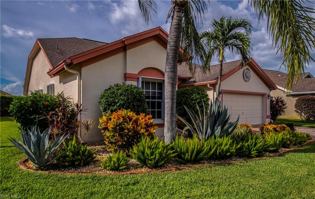 FOUNTAIN LAKES - Residential