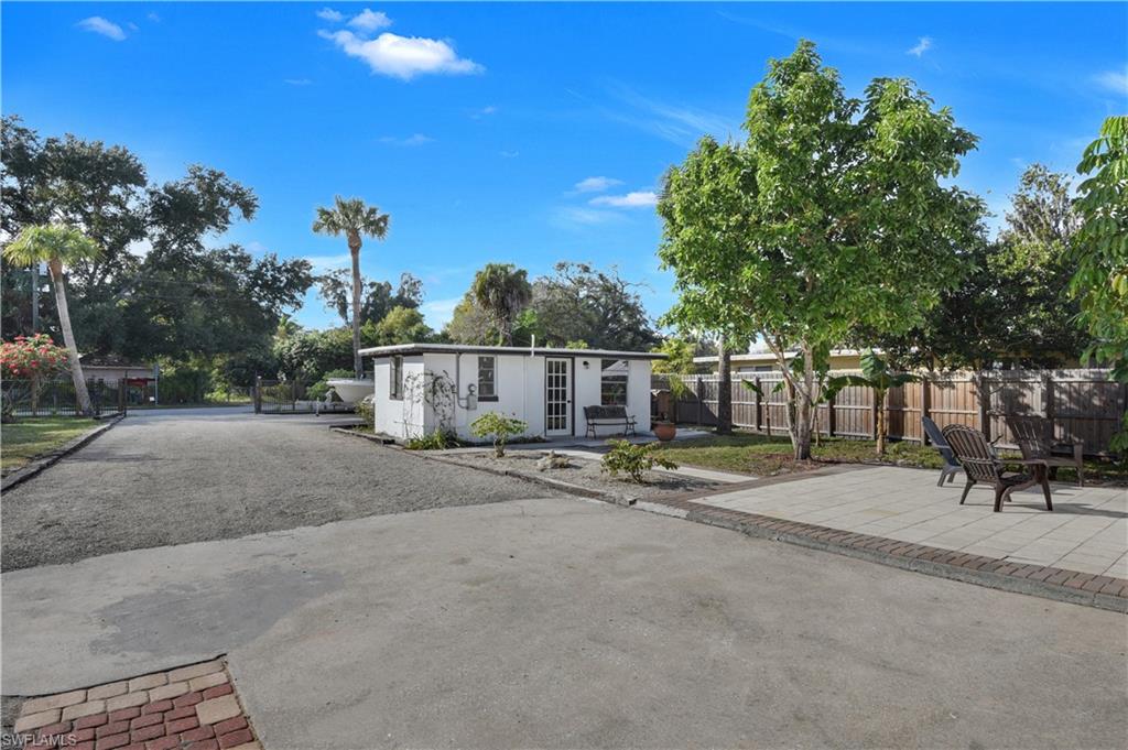 RUSSELL PARK - Residential