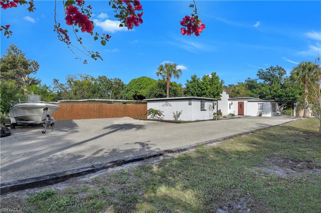 RUSSELL PARK - Residential