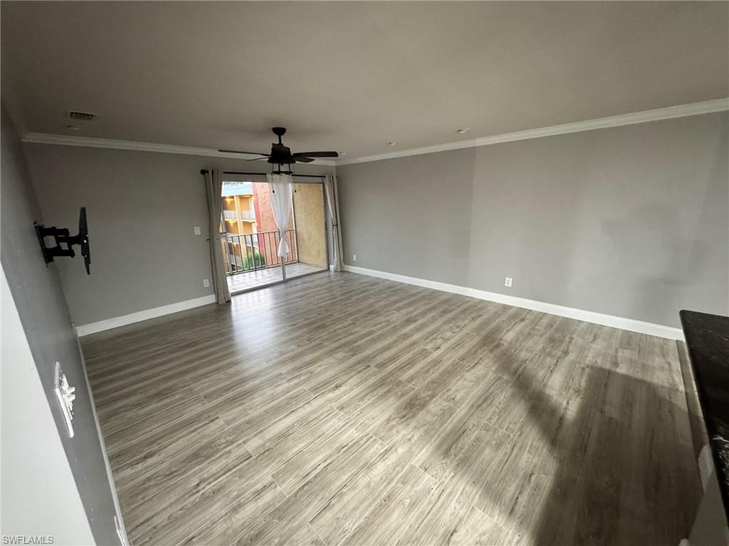 TOWERS CONDO - Residential