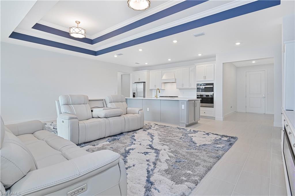 DEL WEBB OAK CREEK - Residential