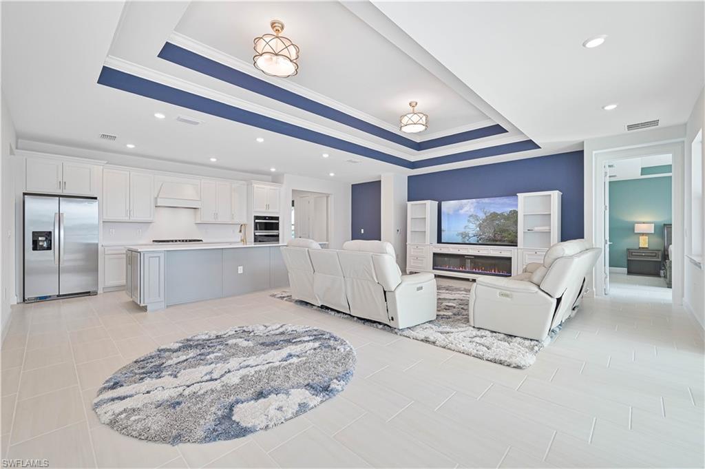 DEL WEBB OAK CREEK - Residential