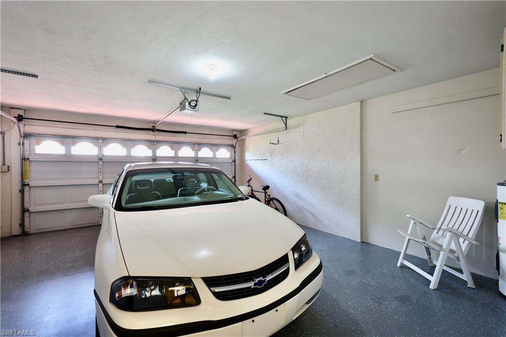 SINGLE FAMILY VILLAGE - Residential Lease