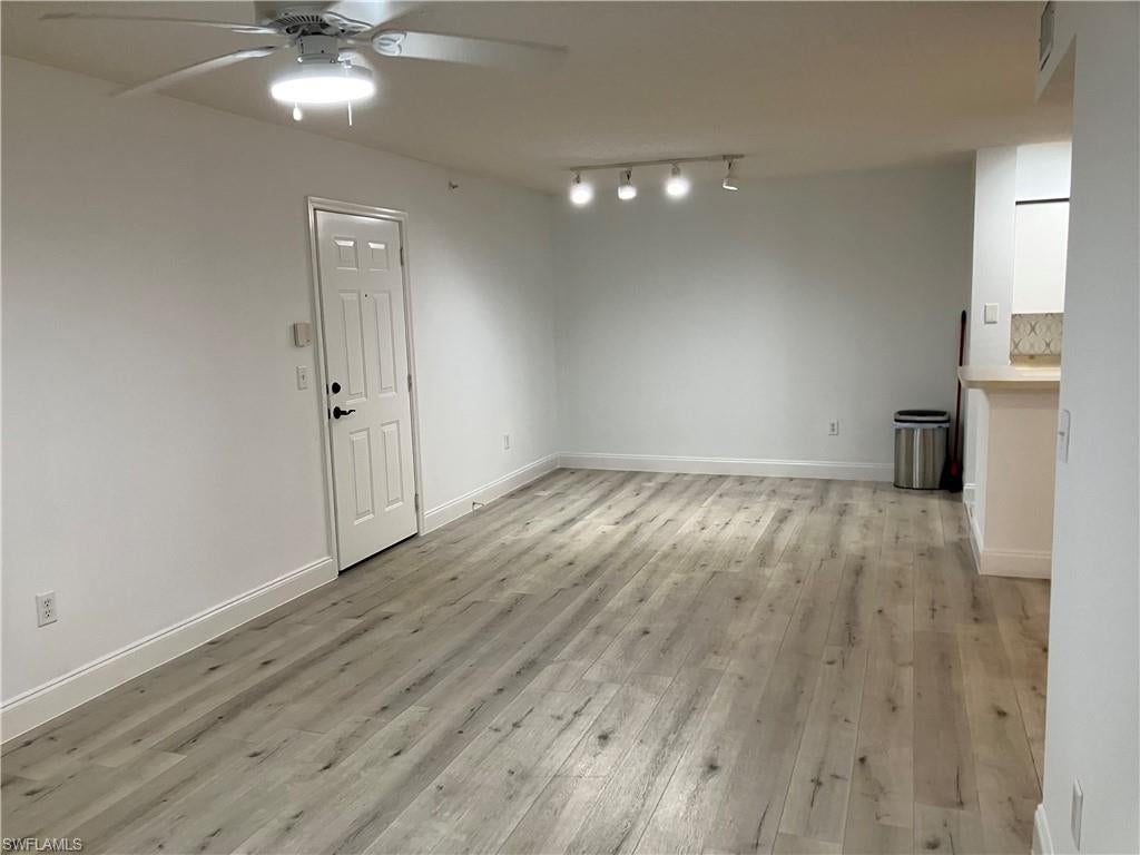 8920 Colonnades CT E 516
