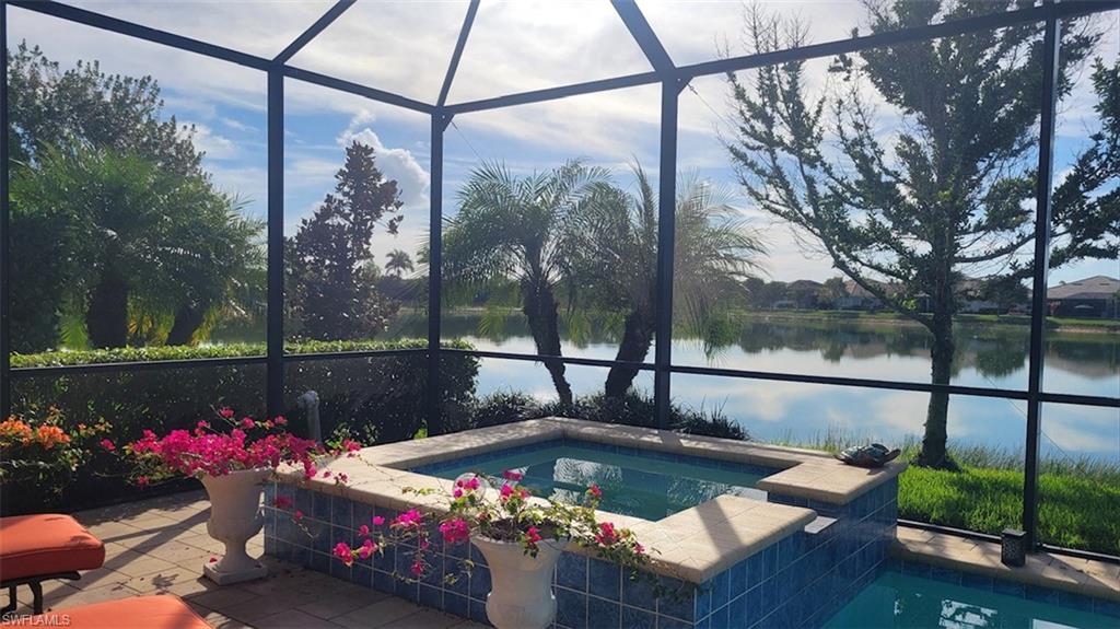 HALFMOON POINT - Residential