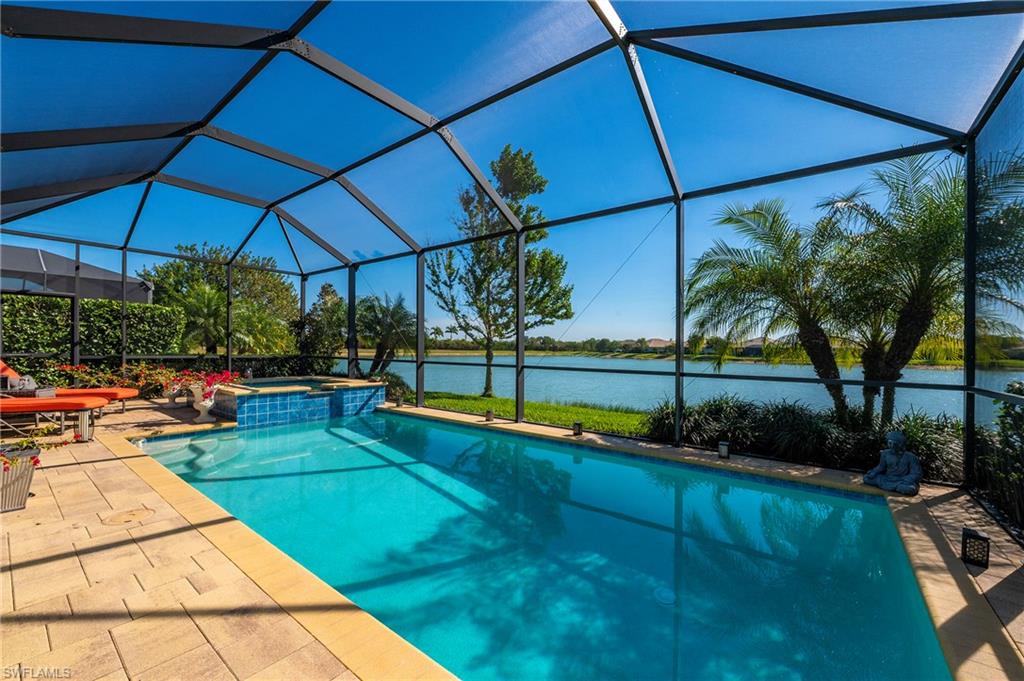 HALFMOON POINT - Residential