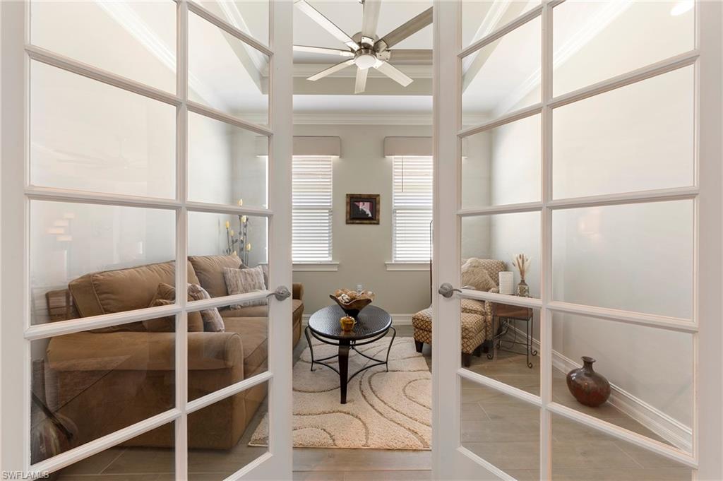 HALFMOON POINT - Residential