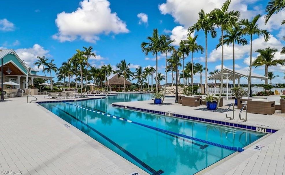 HALFMOON POINT - Residential