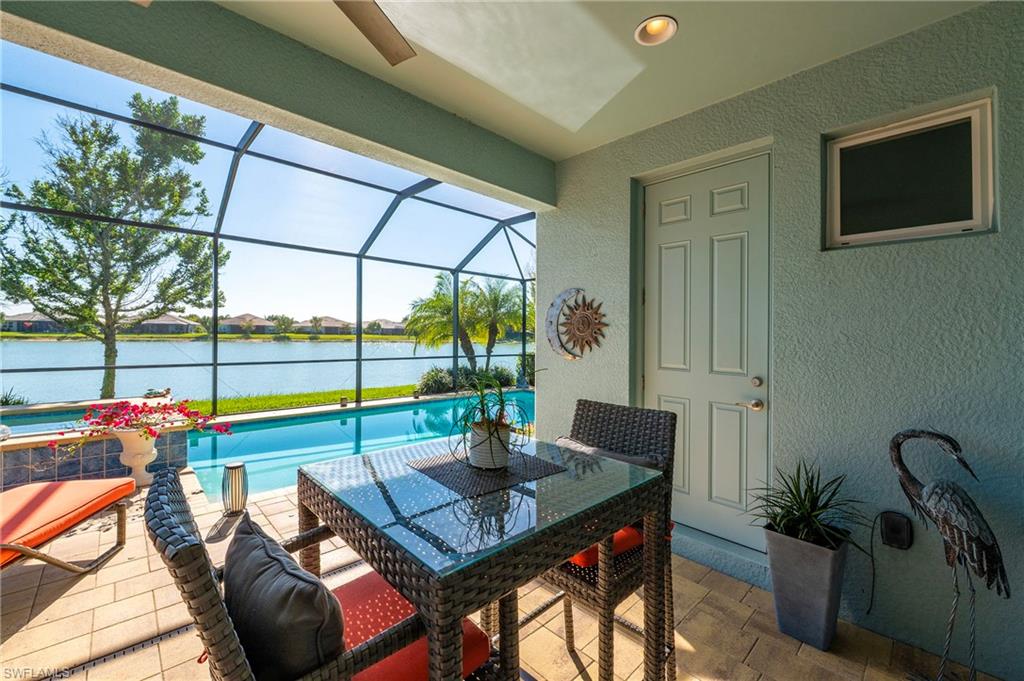 HALFMOON POINT - Residential