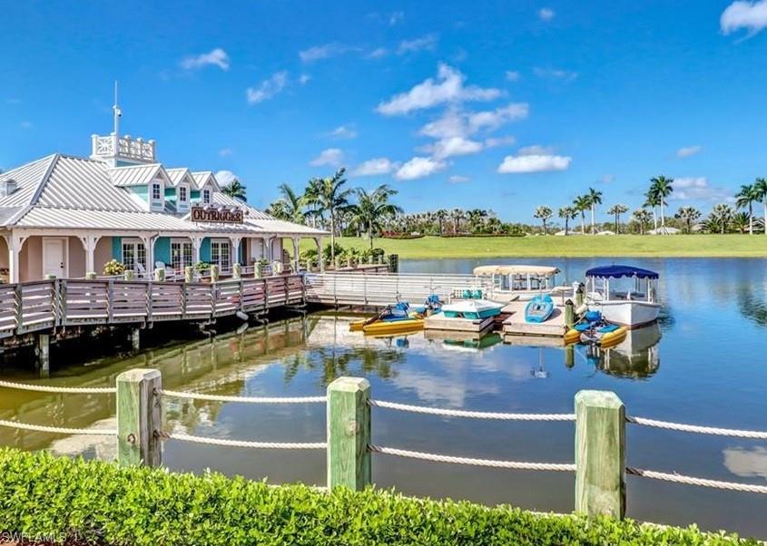 HALFMOON POINT - Residential