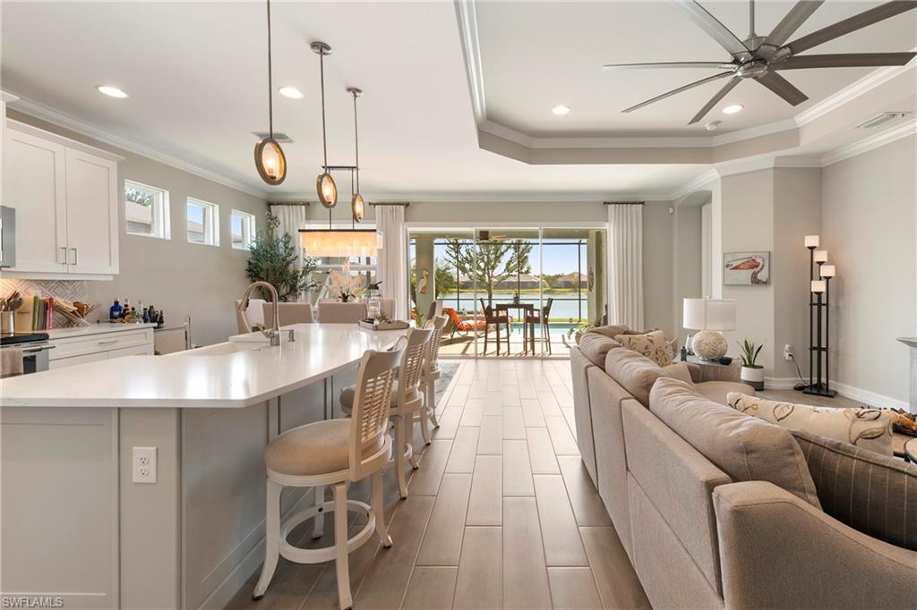 HALFMOON POINT - Residential