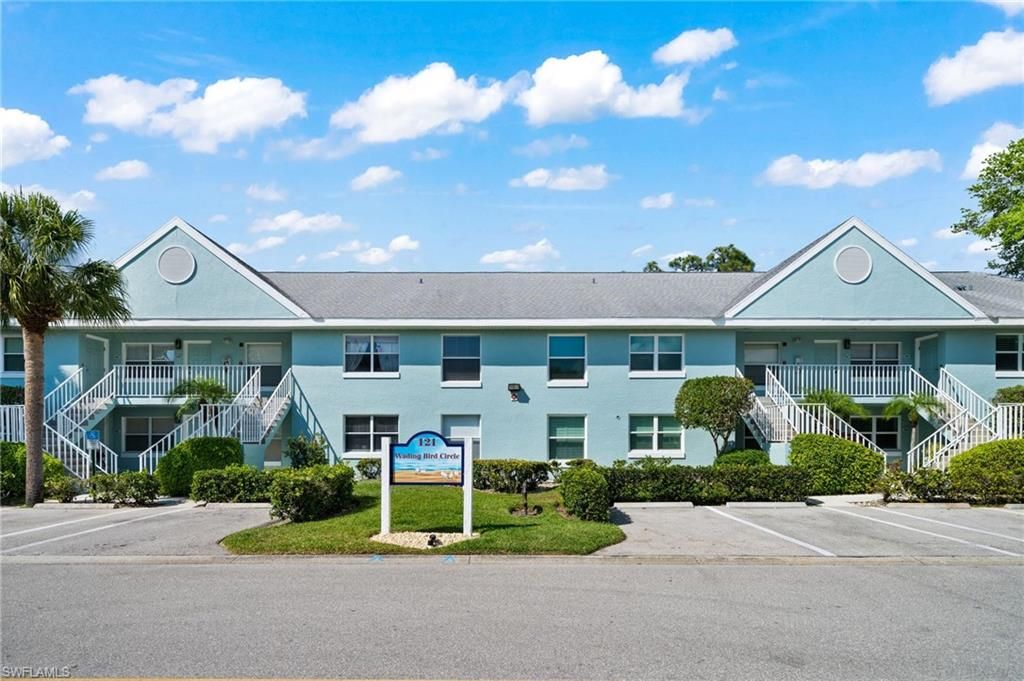 Photo of 121 Wading Bird CIR #B201, NAPLES, FL 34110 (MLS # 226010034)