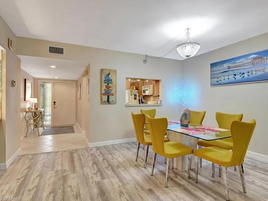 HAMPTON LAKES - Residential