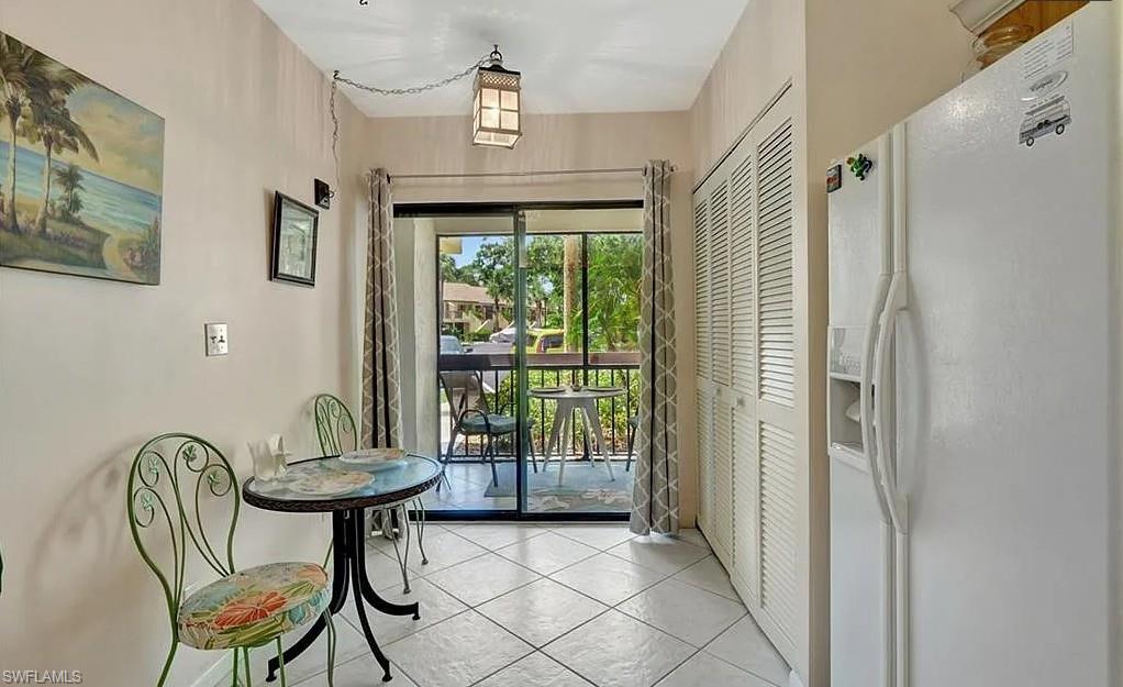 HAMPTON LAKES - Residential