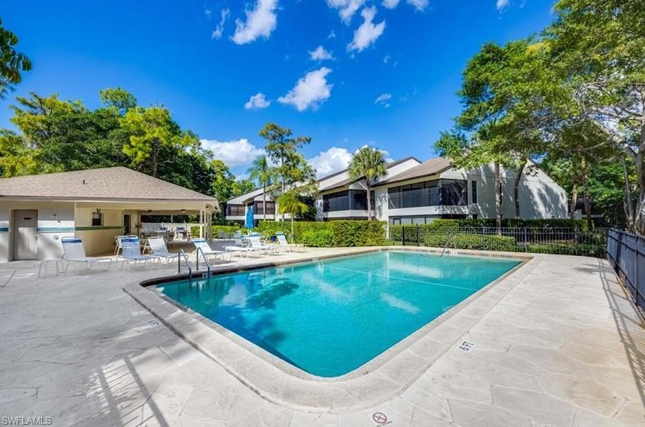 HAMPTON LAKES - Residential