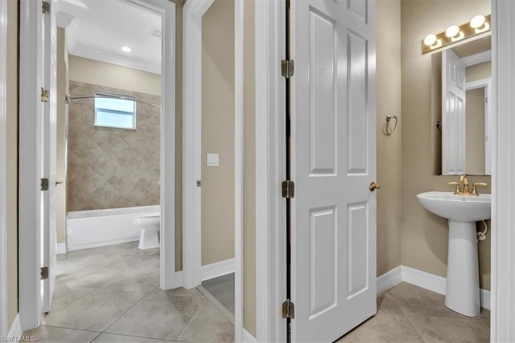 FAIRWAY COVE - Residential