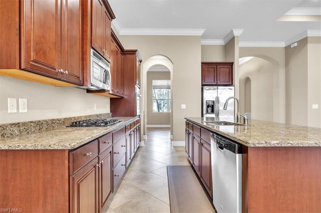 FAIRWAY COVE - Residential