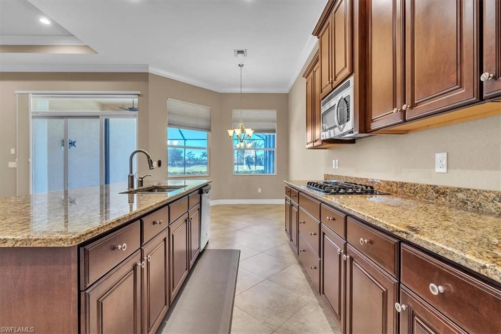 FAIRWAY COVE - Residential