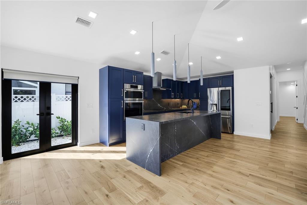 NAPLES PARK - Residential