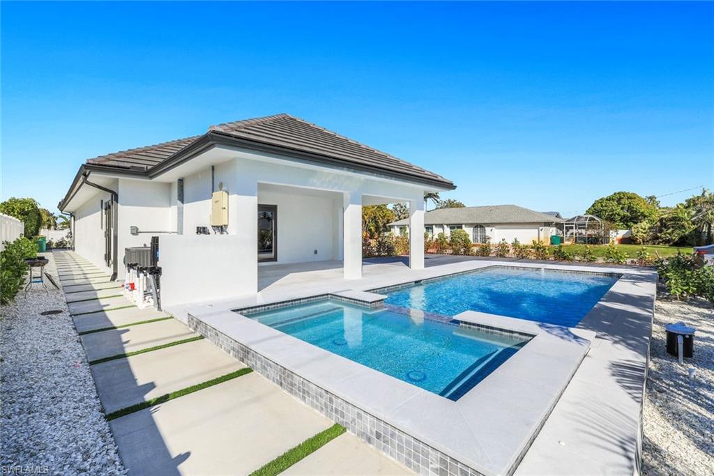 NAPLES PARK - Residential