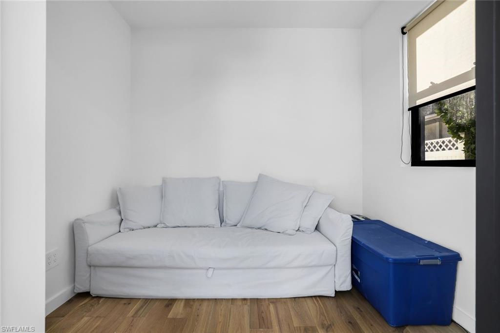 NAPLES PARK - Residential