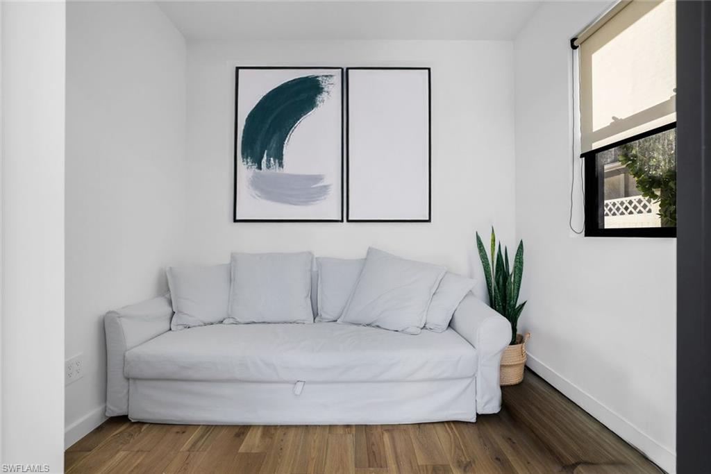 NAPLES PARK - Residential