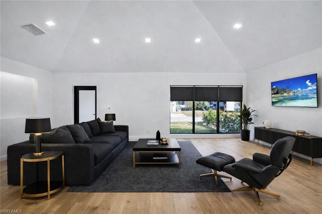 NAPLES PARK - Residential