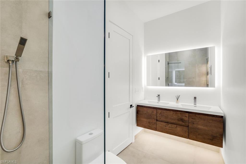 NAPLES PARK - Residential