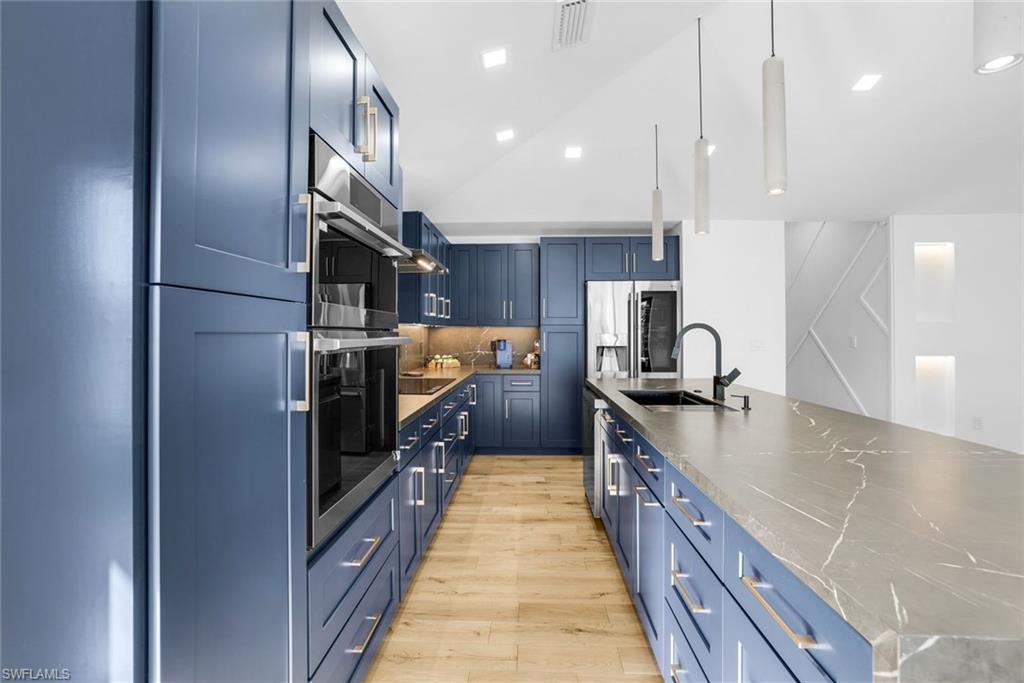 NAPLES PARK - Residential