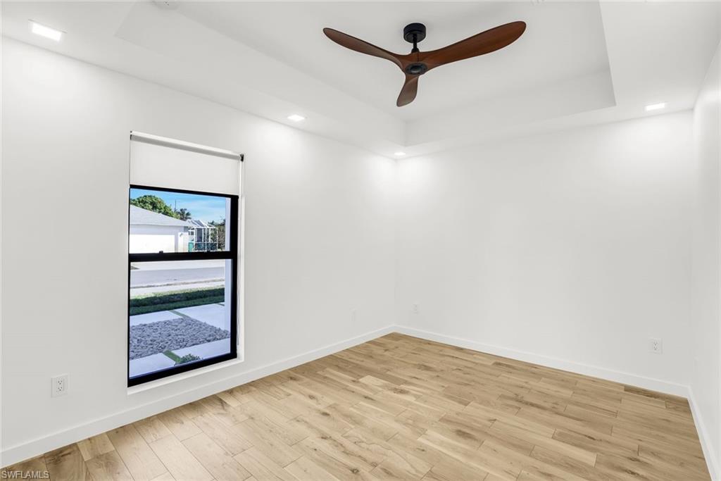 NAPLES PARK - Residential