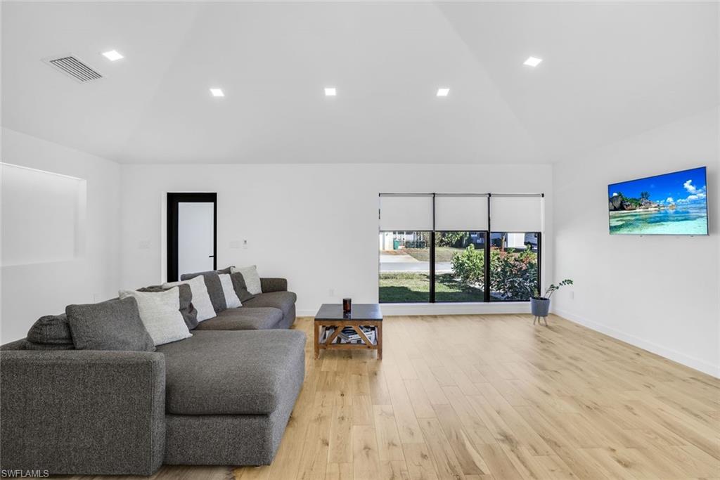 NAPLES PARK - Residential