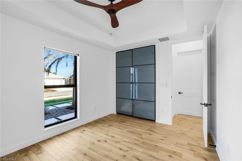 NAPLES PARK - Residential